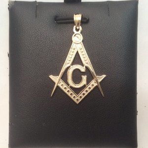 10K YELLOW REAL GOLD MASON MASONIC CHARM PENDANT MENS & LADIES 1.90 GR